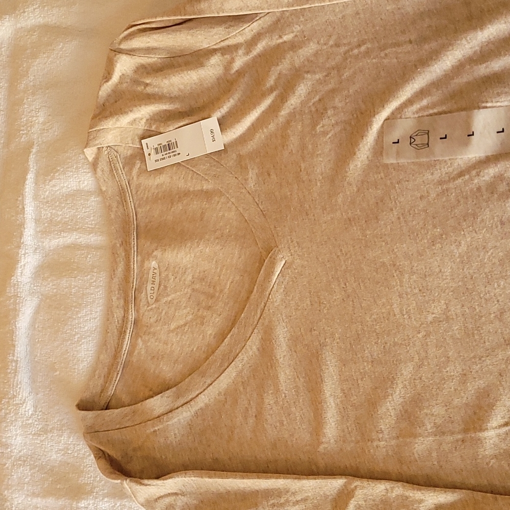 Long sleeve tee